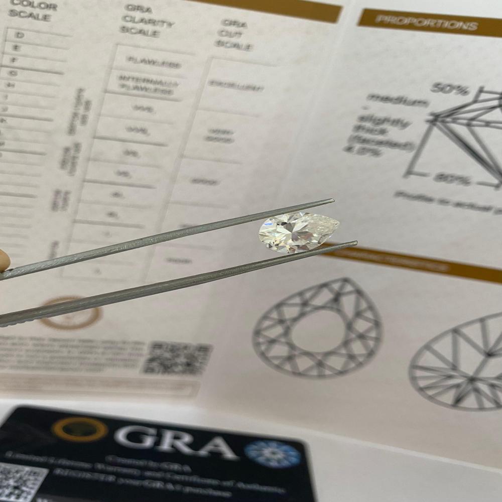 GRA Certified Pear Cut Moissanite Diamond D VVS1 Clarity Excellent cut for jewellery