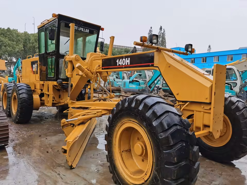 140H Motor Grader - Capacity: Upto 5 Ton
