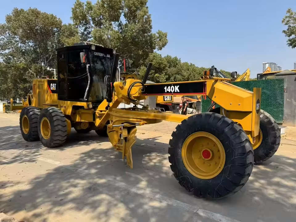 140k Grader Machine - Capacity: Upto 5 Ton