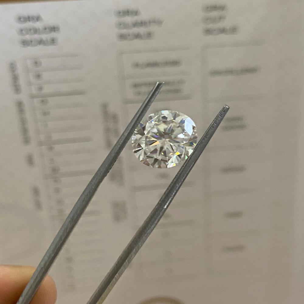 GRA Certified Oval Cut Moissanite D VVS1 Clarity Excellent Cut For jewellery
