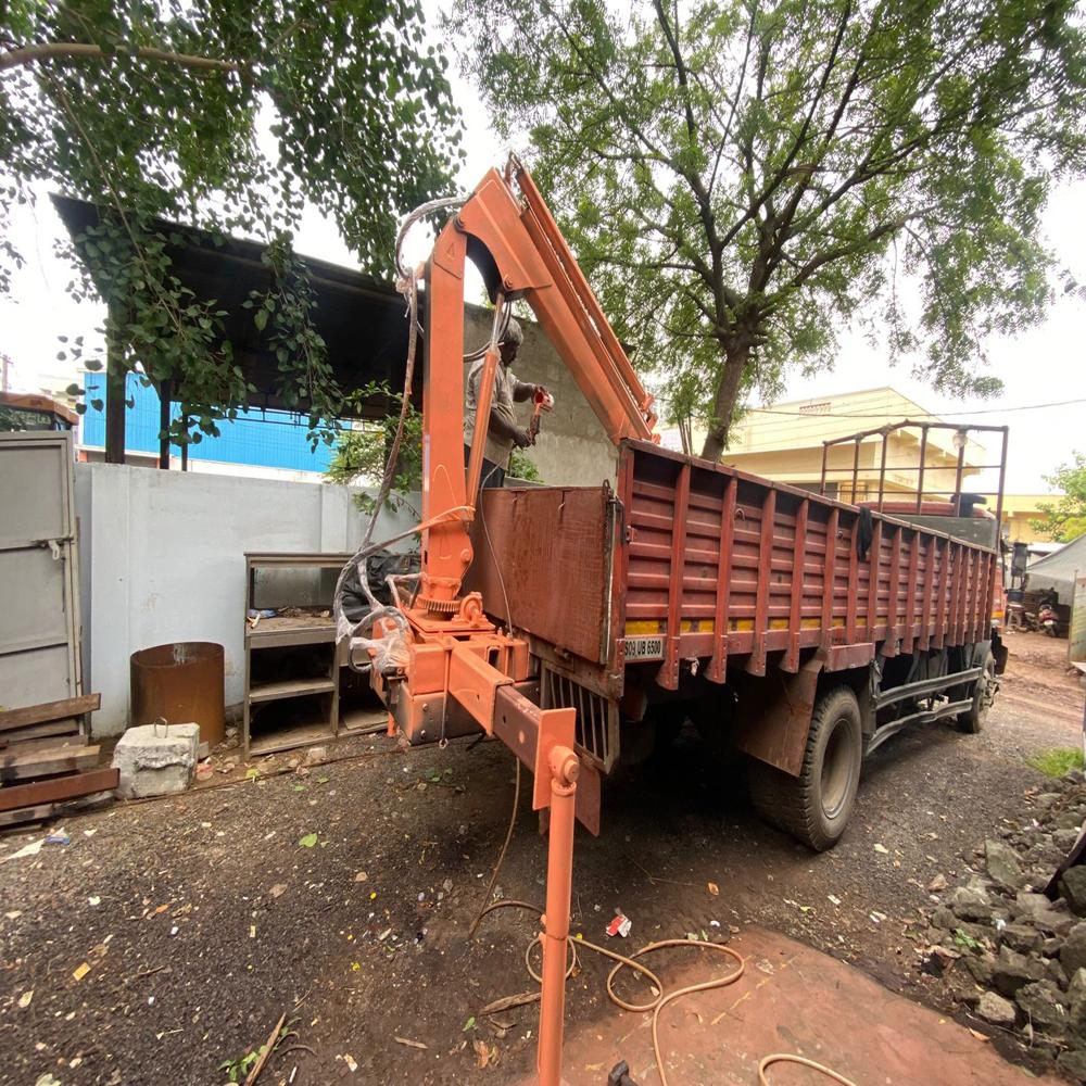 Truck Mounted Crane (Stiff Boom) - Application: Factory