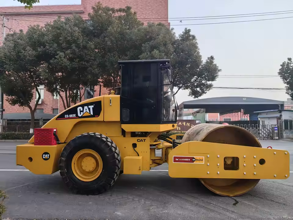 Double Drum Road Roller - Automatic Grade: Manual