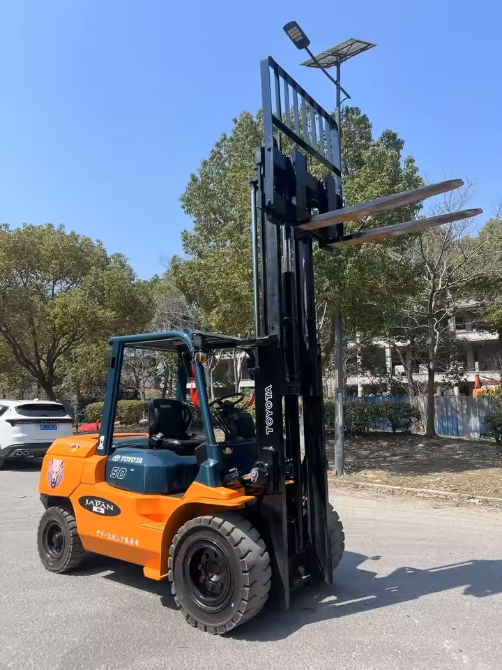 5 Ton Diesel Engine Used Heavy Forklift Truck - Min. Lifting Height: Upto 20 Foot (Ft)