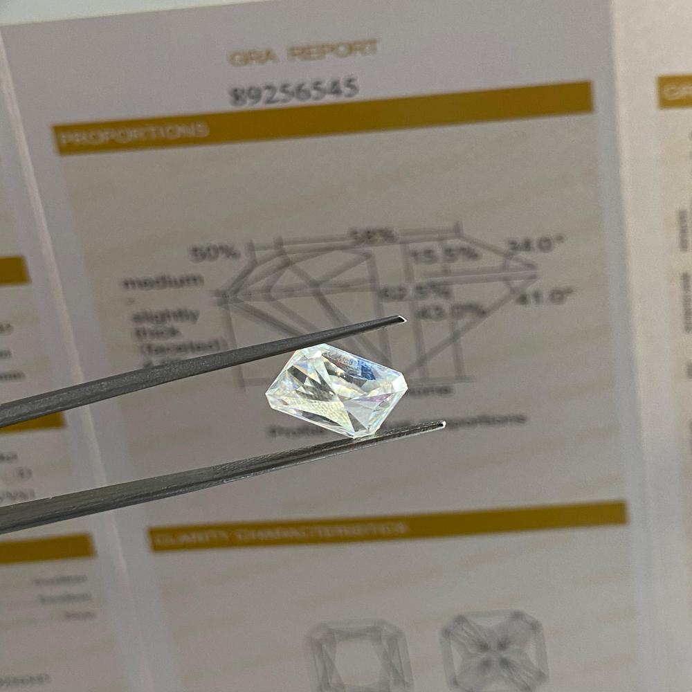 GRA radiant Moissanite 