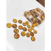 WOODEN BUTTONS