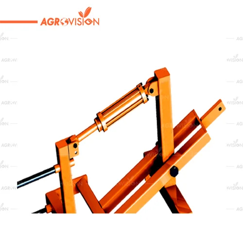 65hp Bale Spear - Features: High Quality