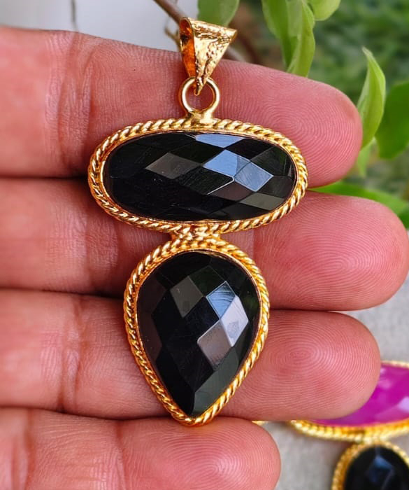 Black Tourmaline Pendant - Gender: Women