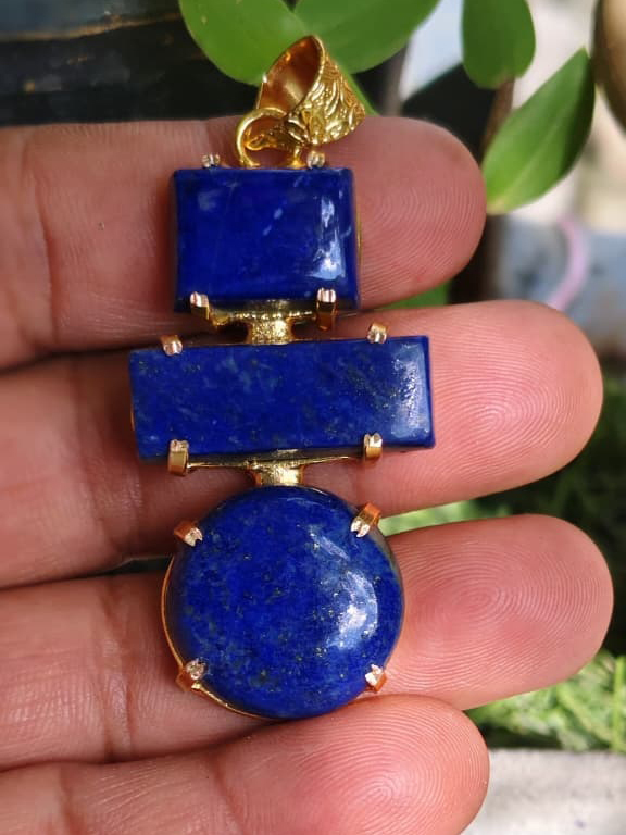 Premium Quality Lapis Lazuli Pendant - Color: Blue