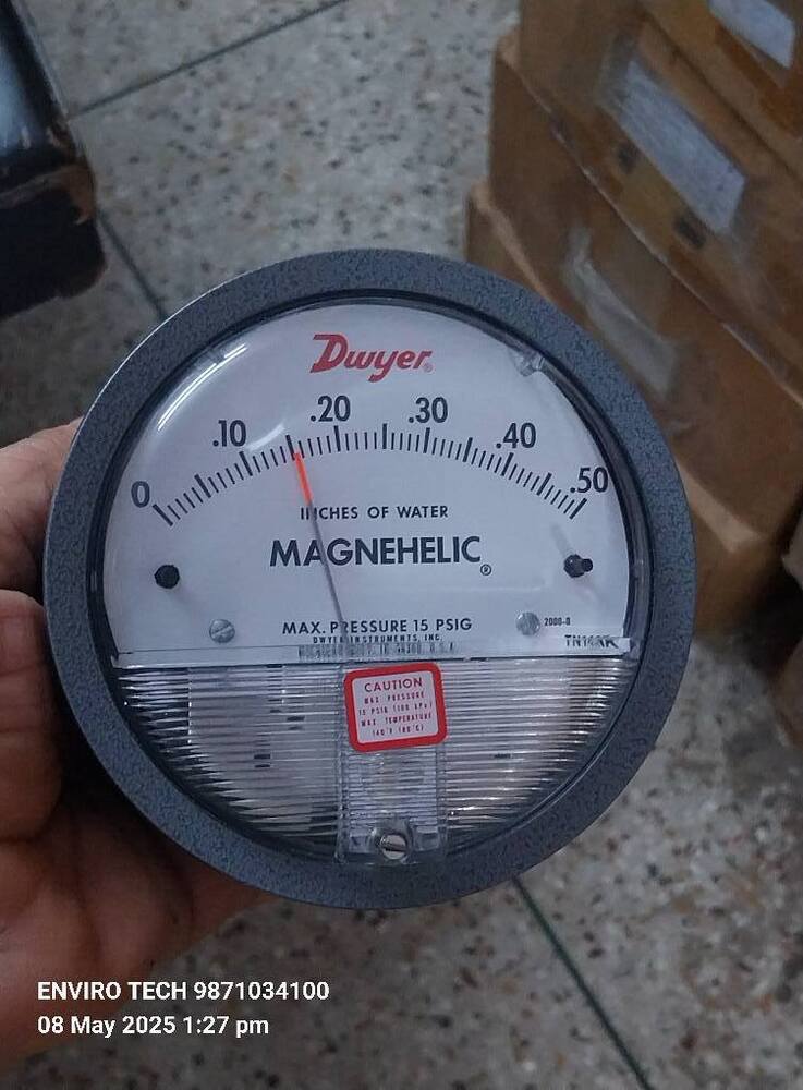DWYER 2000-0 Magnehelic Differential Pressure Gauge 2000 Range 0-0.5 Inch WC