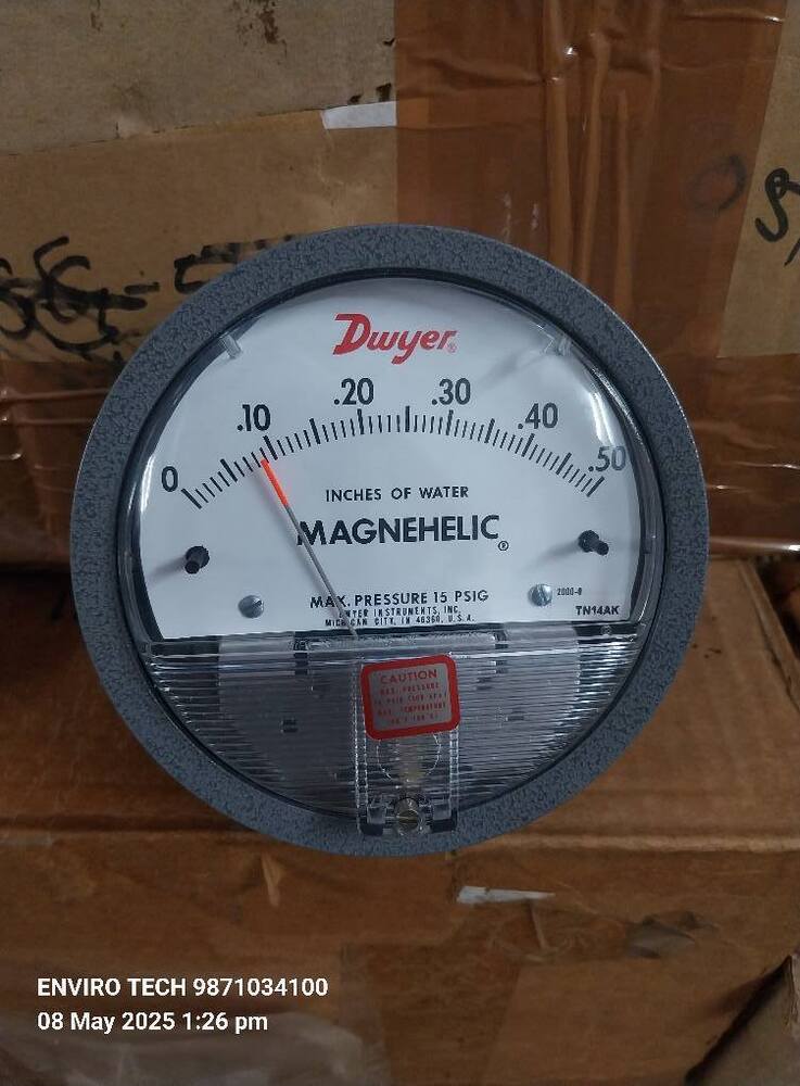 DWYER 2000-0 Magnehelic Differential Pressure Gauge 2000 Range 0-0.5 Inch WC