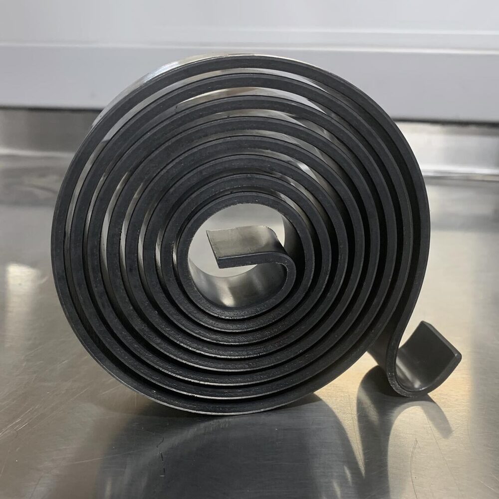 Clock Springs - Color: Black