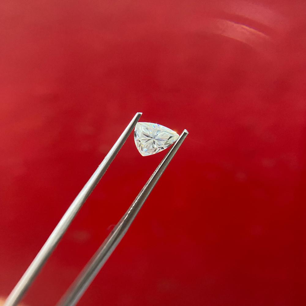 GRA Certified Trillion Cut Moissanite Diamond D VVS1 Clarity Excellent Cut for Jewellery