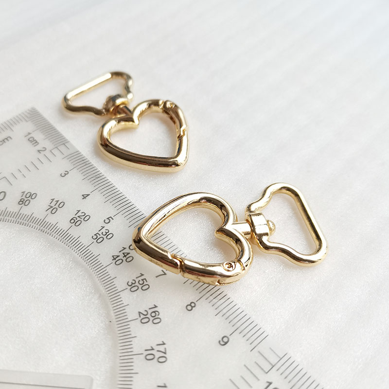 Wholesale Metal Hardware Accessories Zinc Alloy Keyring Stars Shape Swivel Snap Hook for Anime Keychain