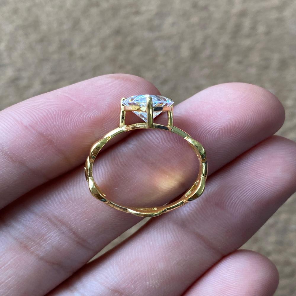8x10mm Pear Shaped Women's Moissanite Ring D Vvs1 Stone With 2.20 G. 92.5% Silver With Gold Coating - Diamond Carat: 2.50 Carat