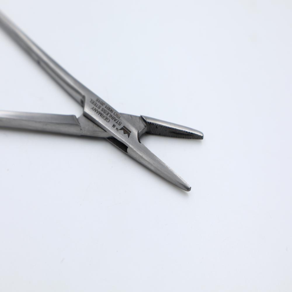 Needle Holder 7 Inch - Instruments Type: Surgical Instrument