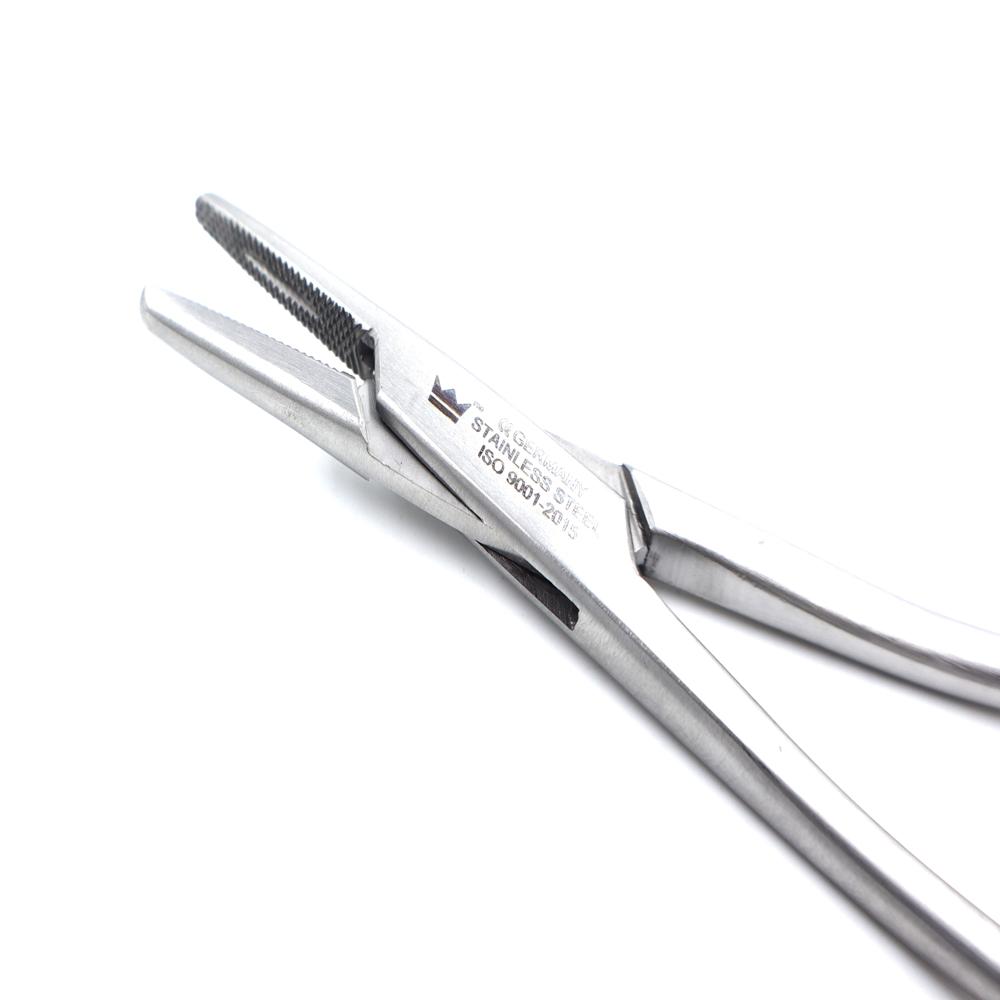 Needle Holder 8 Inch - Application: Hospital