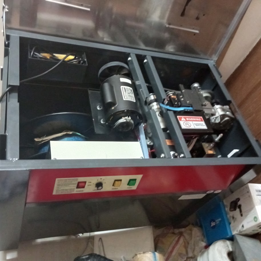 Cp Semi Automatic Strapping Machine - Color: Multicolor