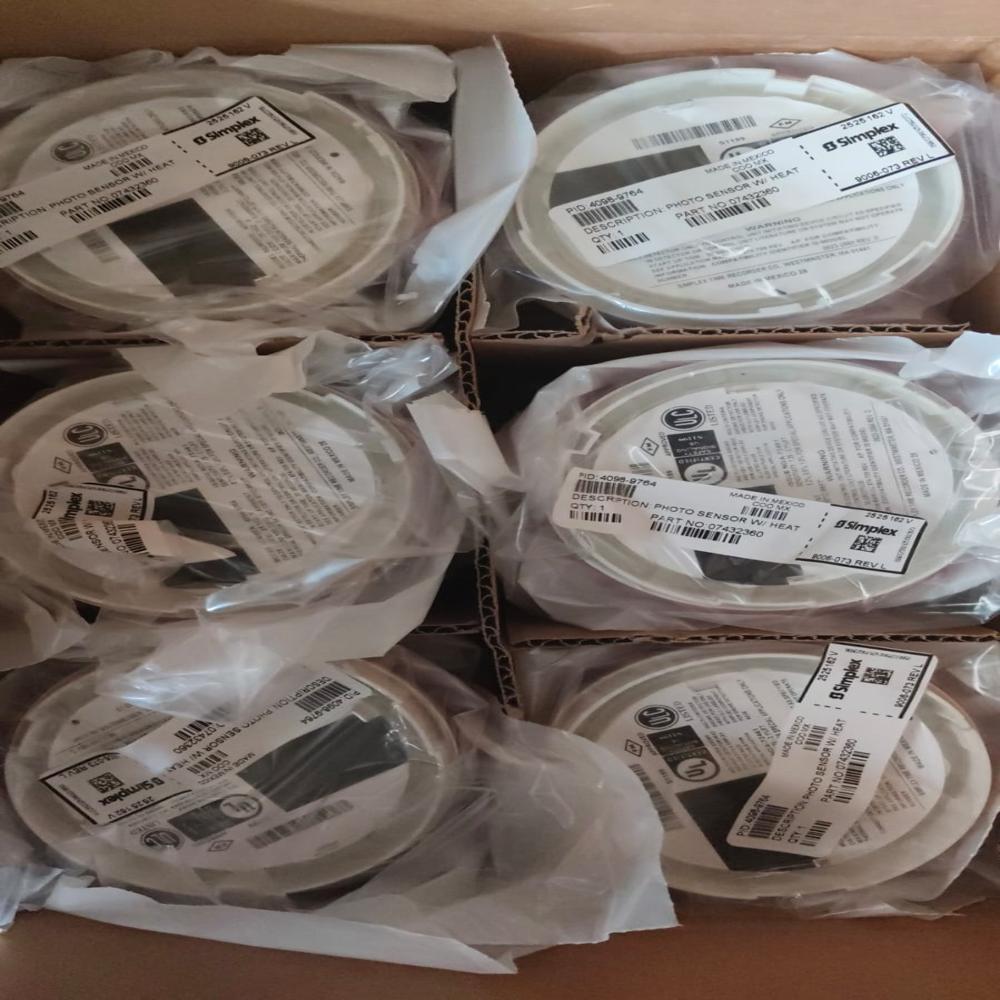 Simplex 4098-9764 Multi Sensor Detector With Base - Color: White