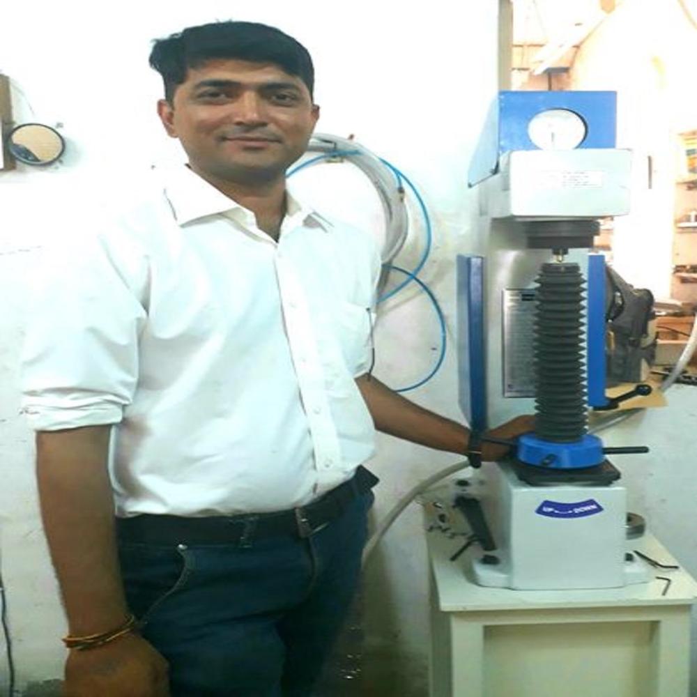 Rockwell Hardness Tester - Trs - Automation Grade: Semi-Automatic