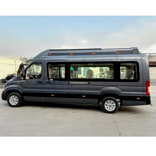 Urbania Tourista 1x1 Modification Executive Van - Color: Black
