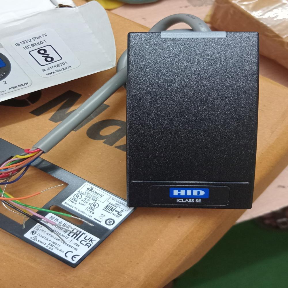 HID Iclass SE R10 Access Card Reader, Black