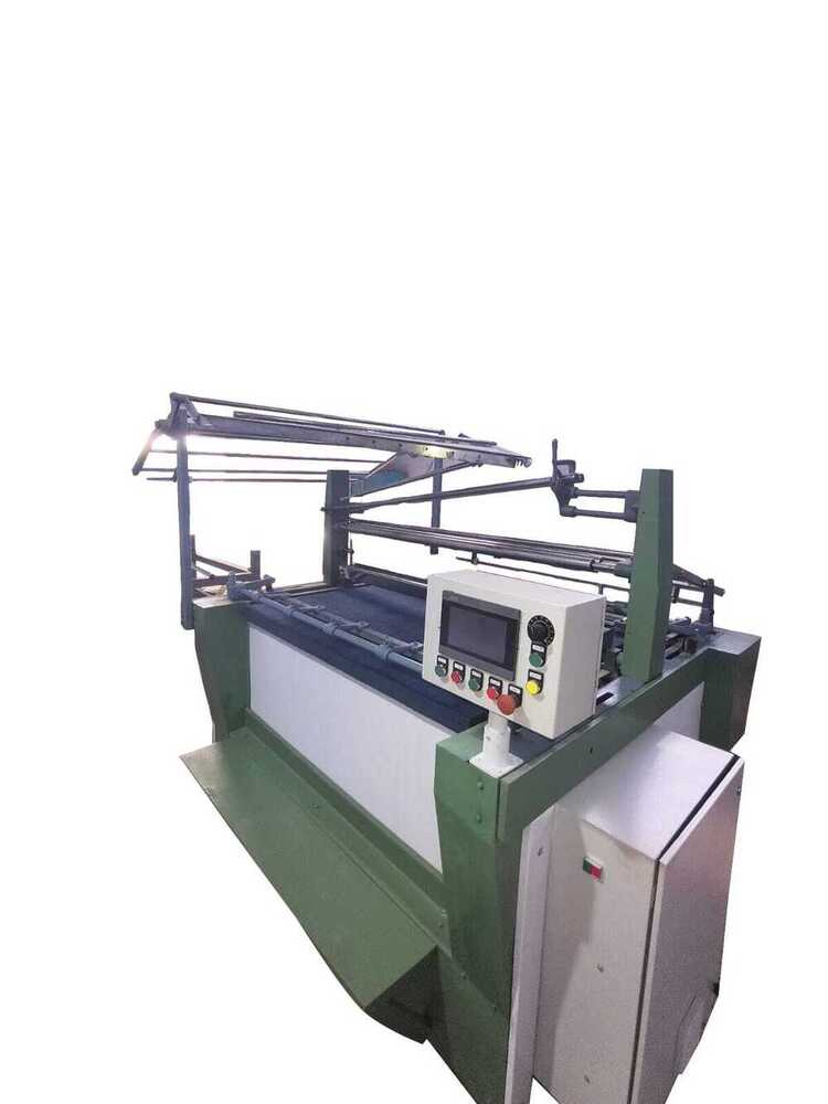 Automatic Fabric Folding Machine - Manufacturing Year: Latest Months