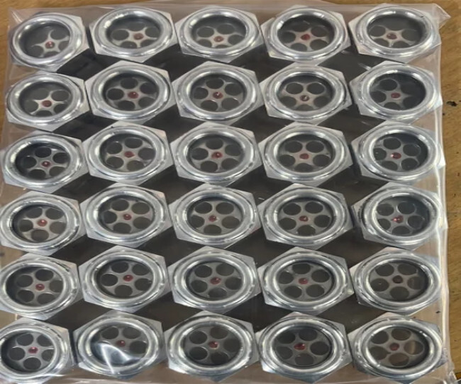 5 Inch Hydraulic Oil Level Indicator - Color: Silver