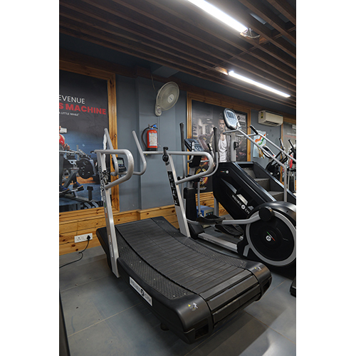 Wg Tr 110 Curve Treadmill - Application: Gain Strength