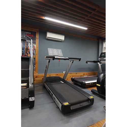 Wg Tr 100 Commercial Treadmill - Application: Gain Strength