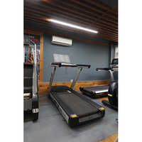 WG TR 100 COMMERCIAL TREADMILL