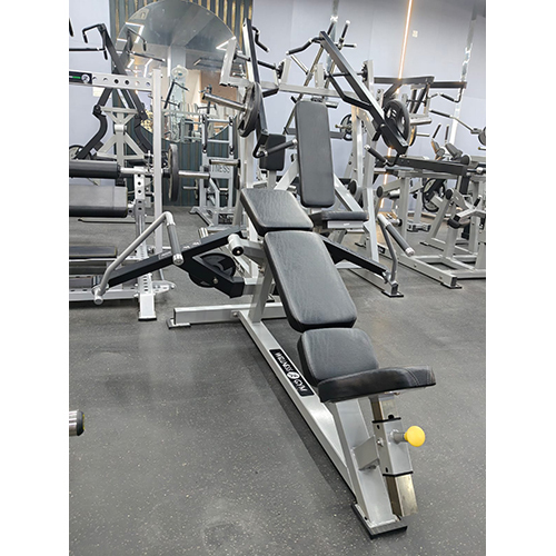 WG PL18 INCLINE PEC FLY