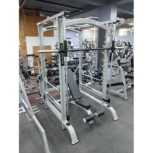 Wg 020B Smith & Squat - Application: Tone Up Muscle