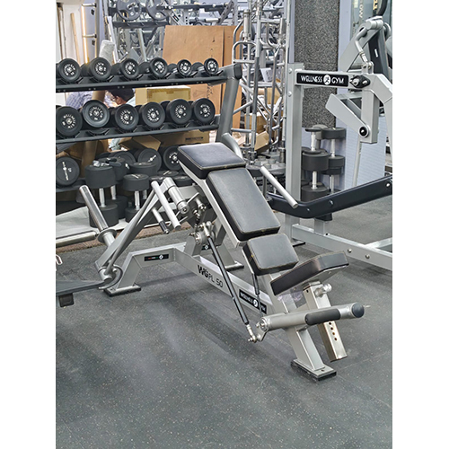 WG PL50 ASSISTED INCLINE FLY