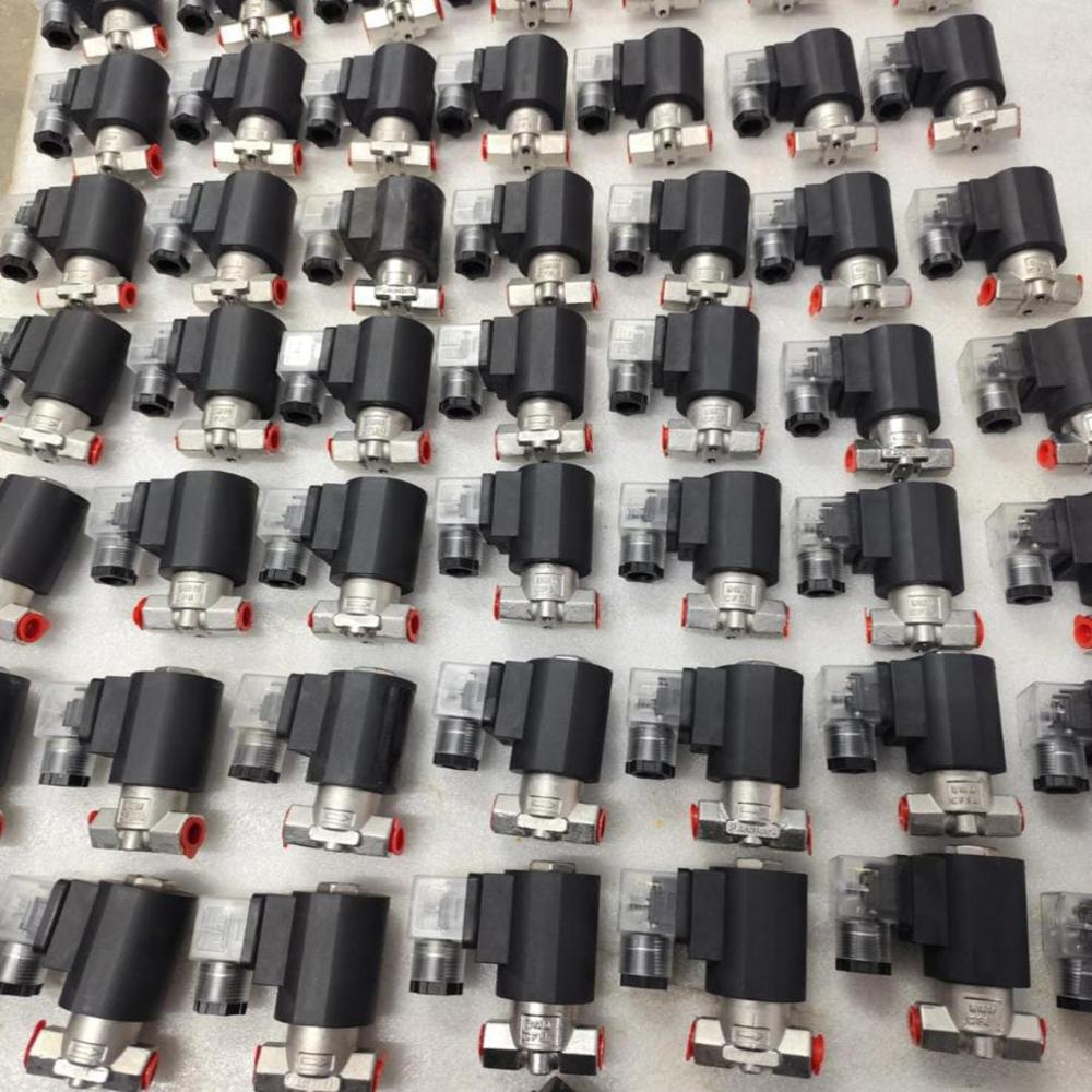 Direct Acting Solenoid Valve - Color: Black