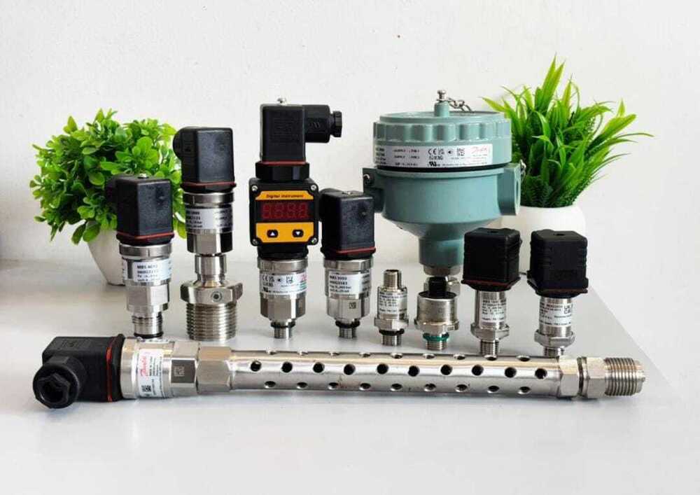 Pressure Switch - Color: Silver