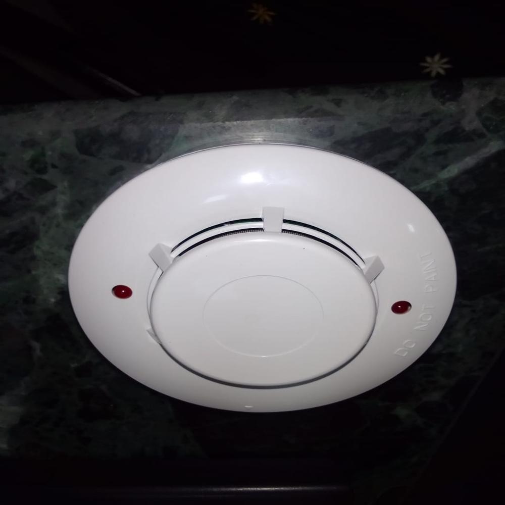 Smoke Detector - Color: White