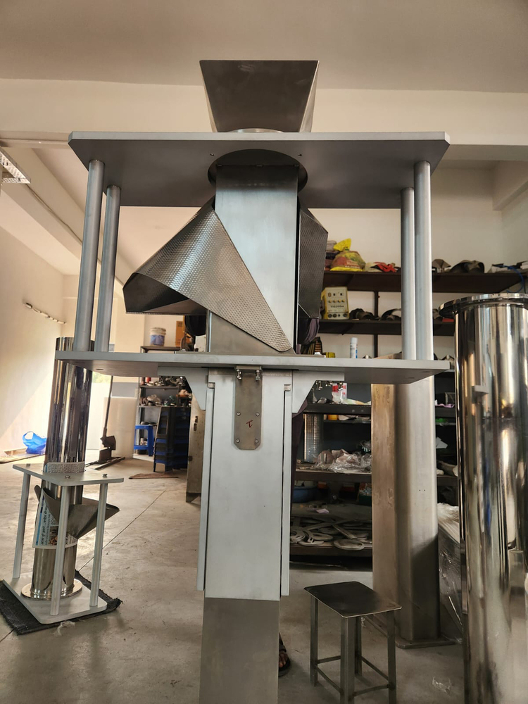 Four Line Seal Forming Assembly