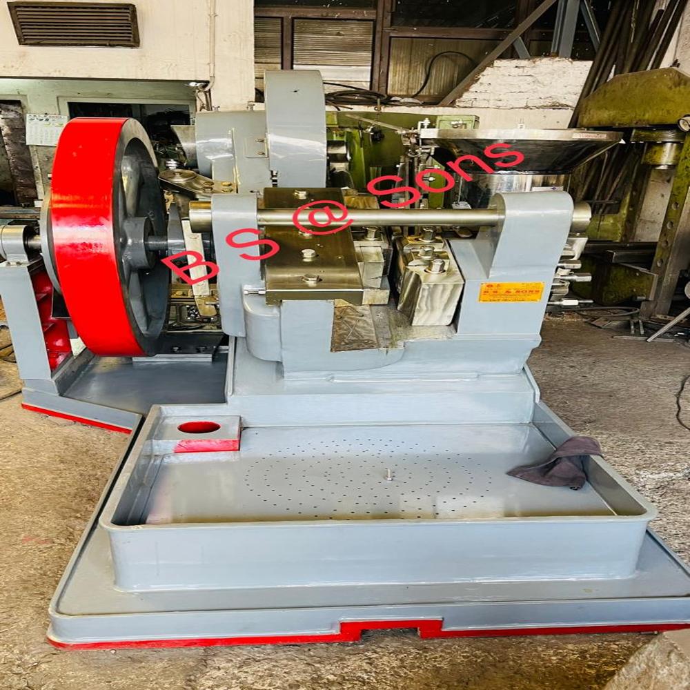 FLAT DIE THREAD ROLLING MACHINE