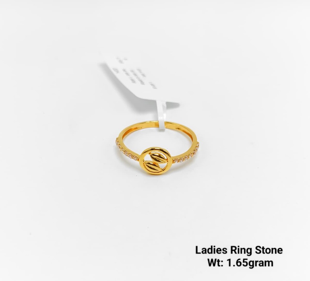 92% Gold Ladies Ring Stone