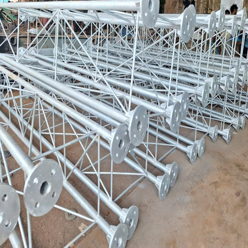 सौर ऊर्जा संयंत्र के लिए कैमरा टावर का निर्माण