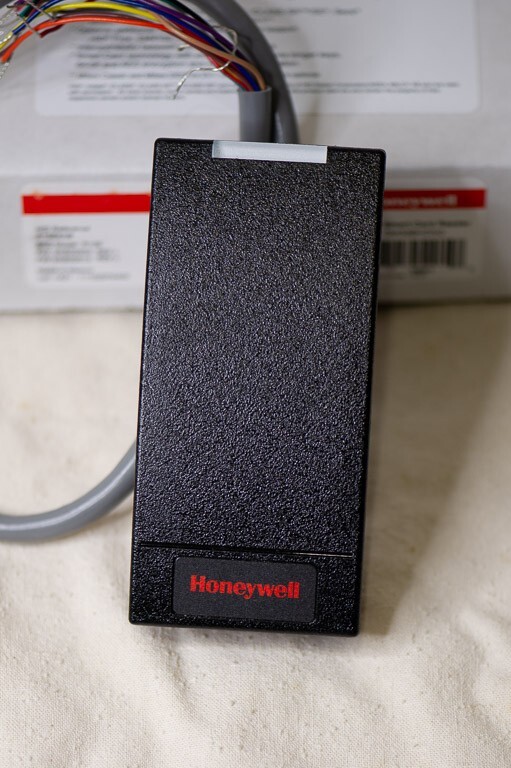 Honeywell iClass RP10 Mini-Mullion Reader