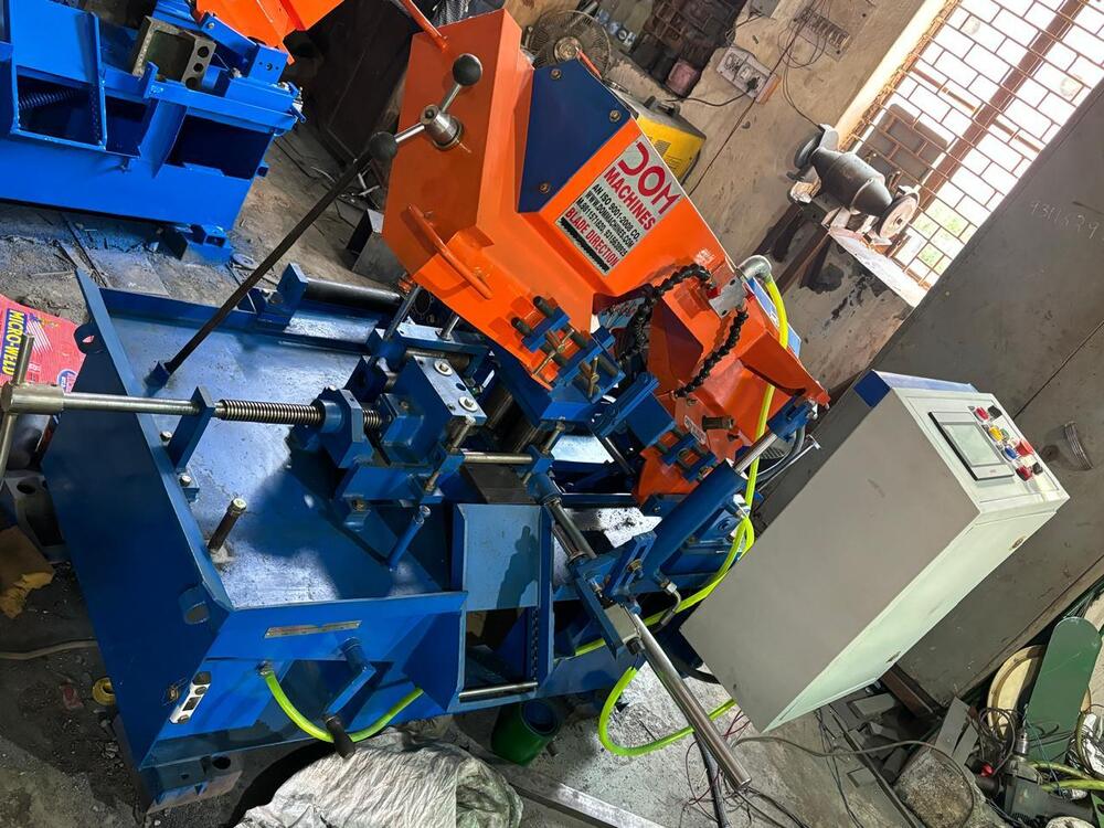 Automatic metal cutting Bandsaw Machine