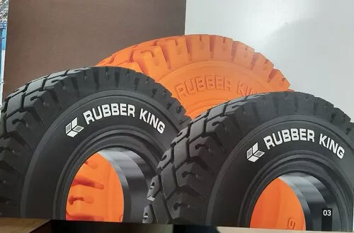 7.00-12 Foreman(Economy) Rubber King Solid Resilient Tyre - Diameter: 654 Millimeter (Mm)