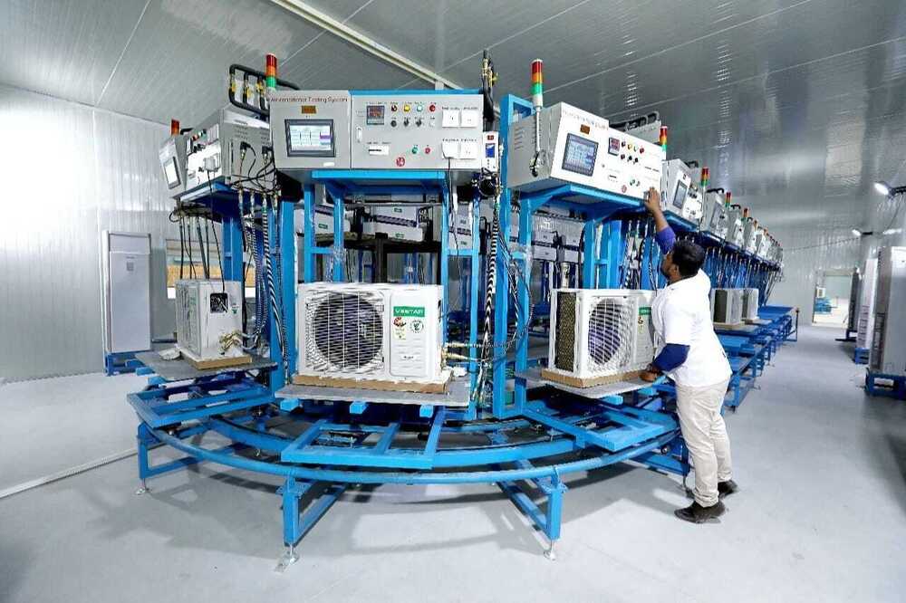 Factory Air Conditioner - Color: White