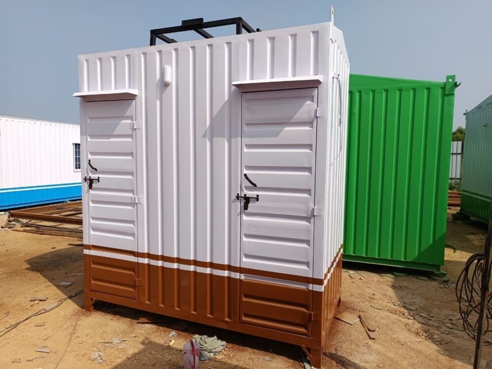 Double Toilet - Color: White
