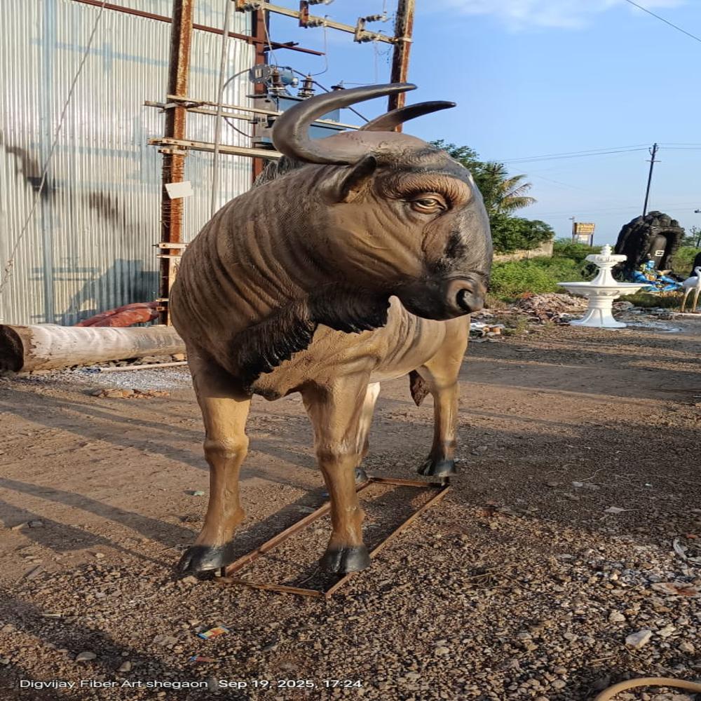 Fiber Wildebees Statue - Color: Multy