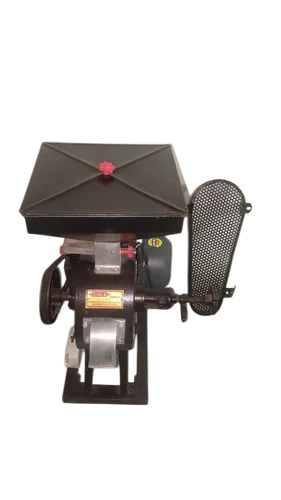 Commercial Atta Chakki Machine - Capacity: 30 Kg/Hr A 200 Kg/Hr Kg/Hr
