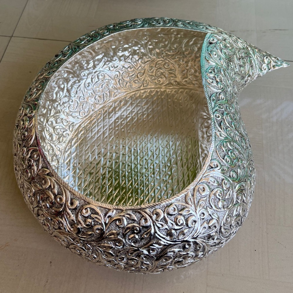 Mango Shaped Fine Carved Urli