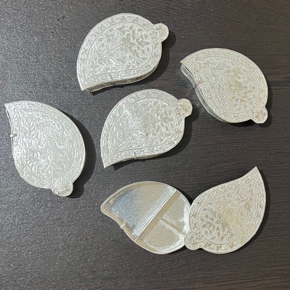German silver Paan shape Dibbi With Partition