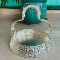 Cut Jhali Border Round Tray With Handle - Color: Silver